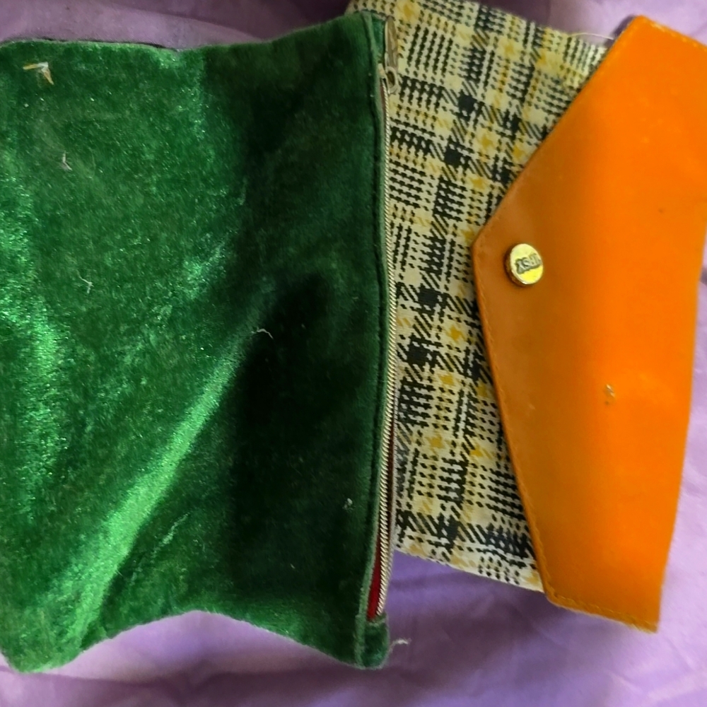 Just 2 cute tipsy makeup bags. I 🤔 they are great for different purses & cheap